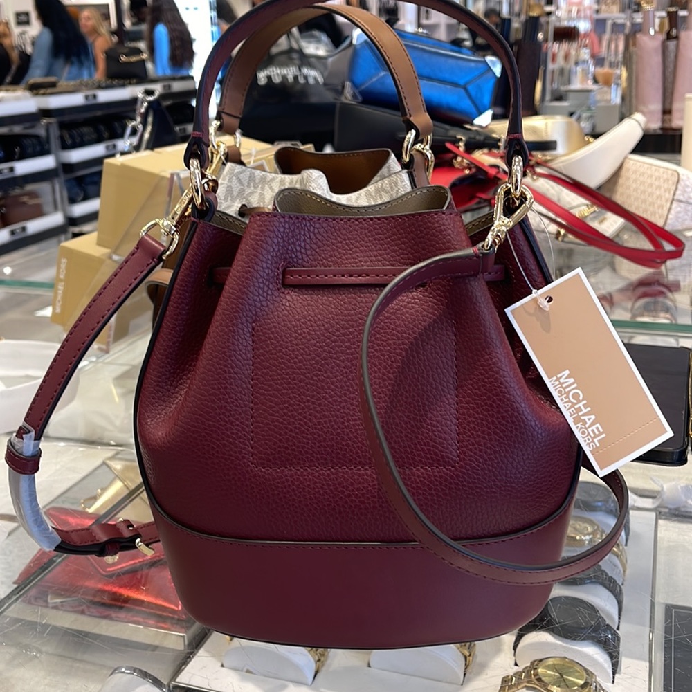 MICHAEL KORS 
Reed Medium Pebbled Leather Bucket Bag
Dark Cherry 
NWT - Picture 5 of 16